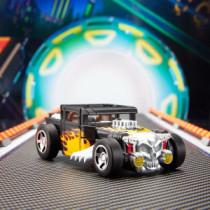 Hot Wheels x Transformers - Bone Shaker (Action Figure - 12 cm) - Hasbro