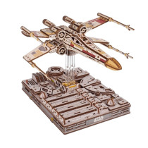 Star Wars - Luke Skywalker's X-Wing Starfighter (Kit de Modèle) - Ugears